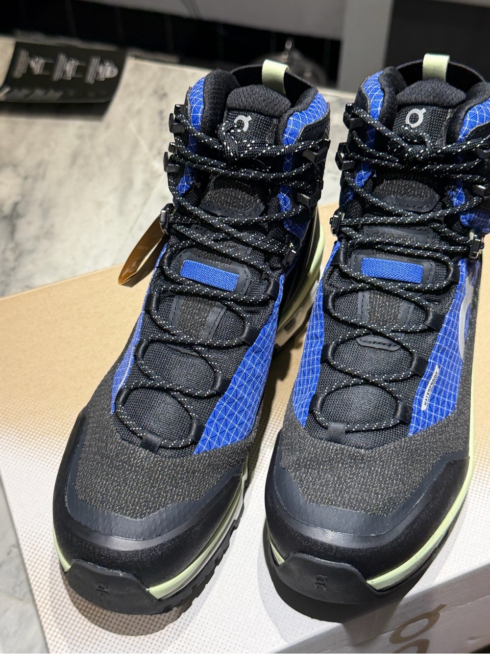 On Cloud alpine Waterproof Blue & Black Women's Hiking Booties - Picture 2 of 14